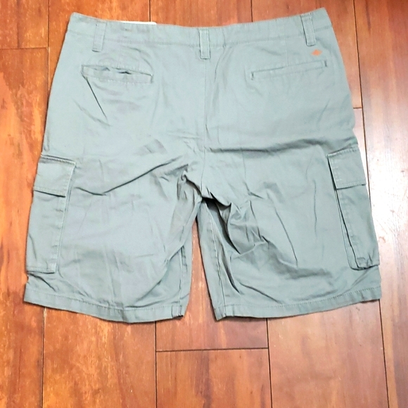 Dockers  men shorts - Picture 3 of 5